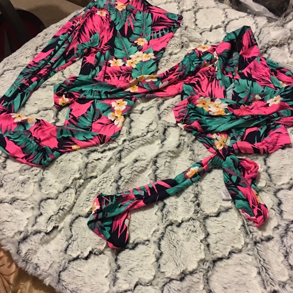 Two piece set: pink and turquoise - Picture 2 of 3